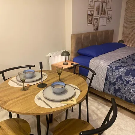 Cosy Awesome Furnished Apartment